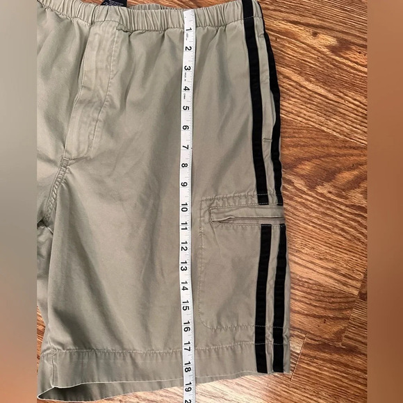 men’s khaki shorts, large - Picture 4 of 5
